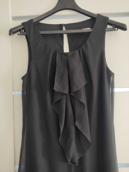 Sukienka czarna elegancka lekka zwiewna S/36