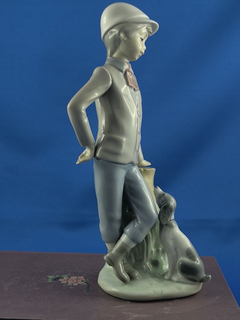 Chłopiec z psem Nao by Lladro Hiszpania #porcelana #ozdoba #prezent