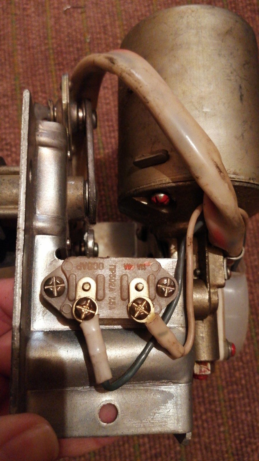 Мотор редуктор стеклоочистителя в сборе 12в. Гост 18699-73