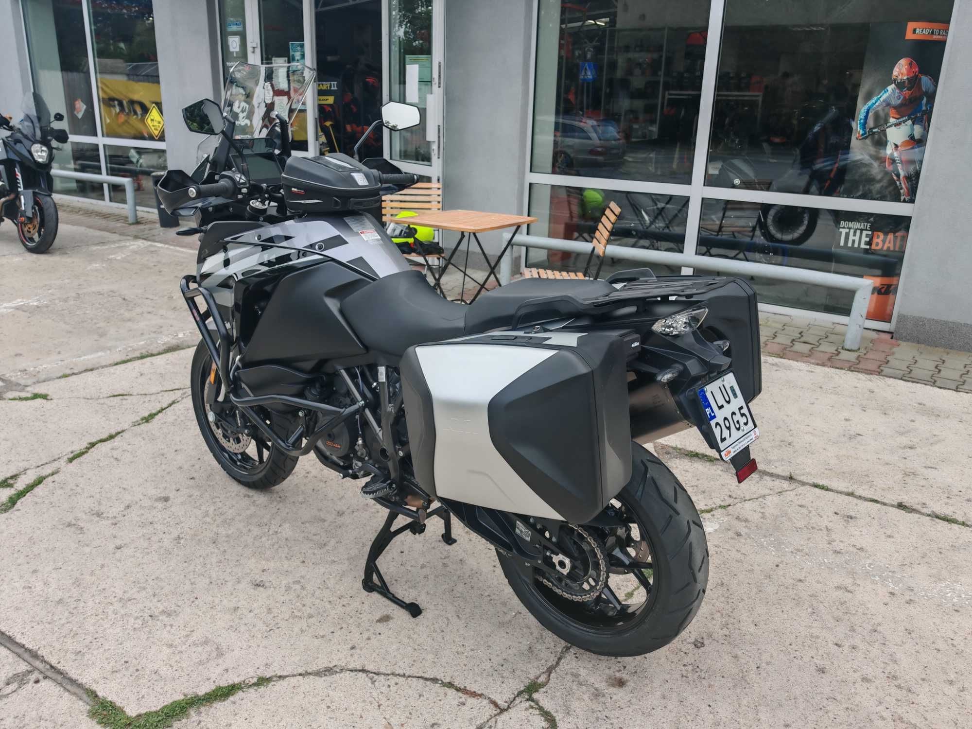Ktm 1290 Super Adventure S, srebrny, 2020 rok.