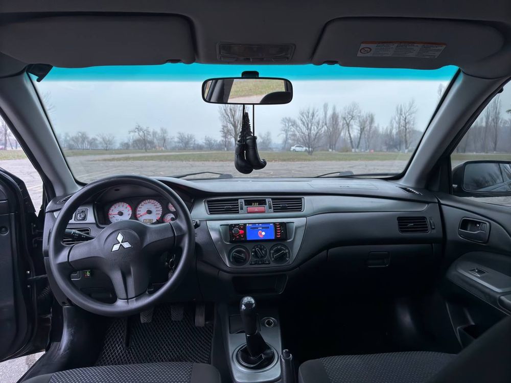 Mitsubishi lancer 9