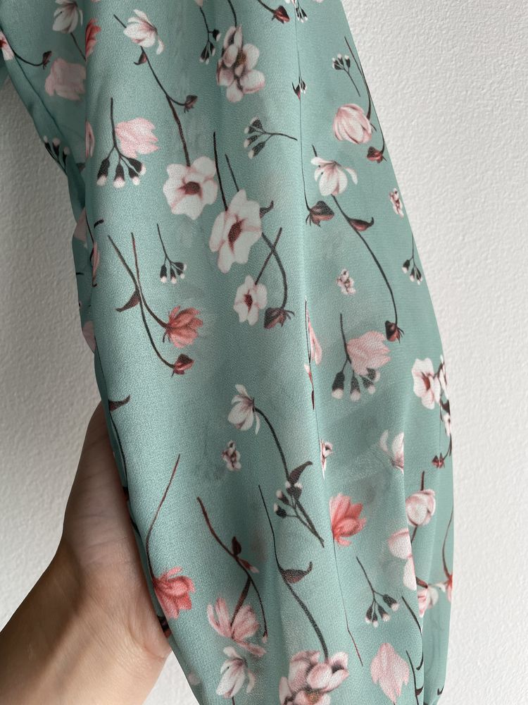 Vestido Floral em tons de Verde