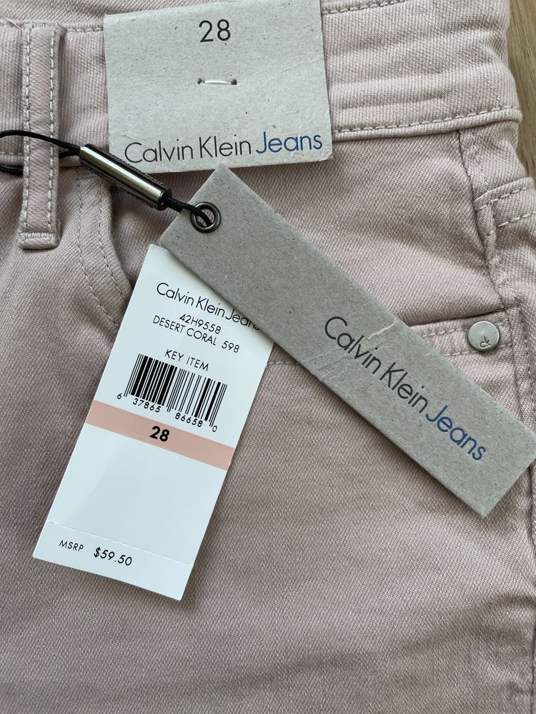 Нові шорти Calvin Klein розмір 28.