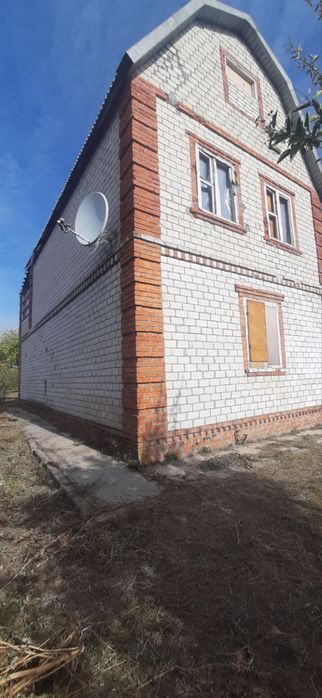 Продаж будинку