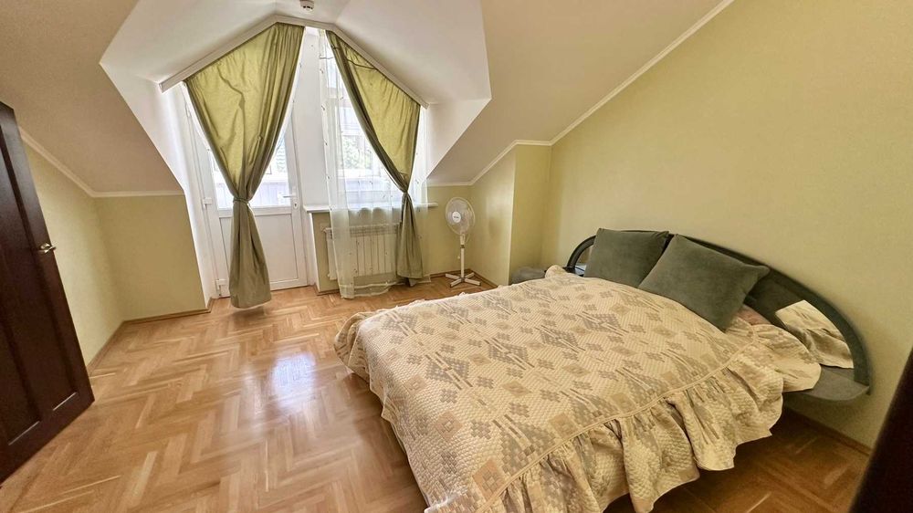Без% Фото реал 3к розд 2пов дім, Конча-Заспа, база ФК Динамо, р.Козинк