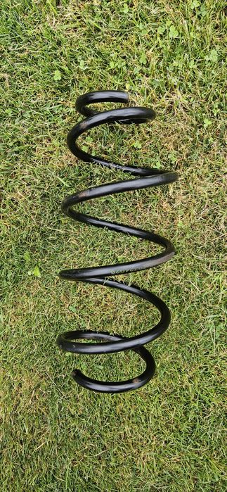 Sprężyna przód volkswagen polo 6r 2010r 1.6 TDI