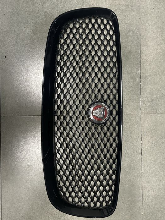 Atrapa Jaguar F-pyce