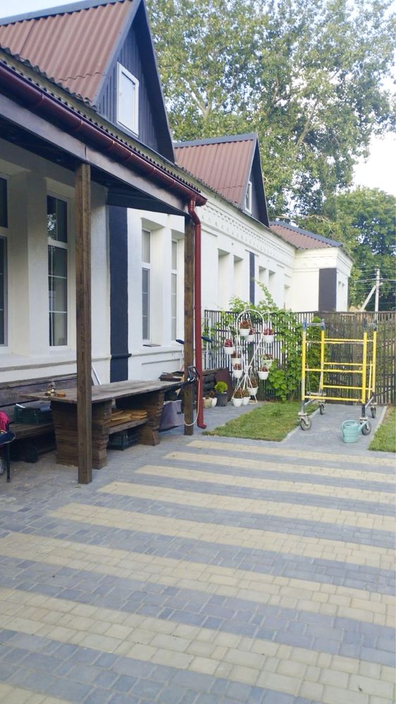 Продаж будинку + приміщення 250 кв.м під бізнес чи житло