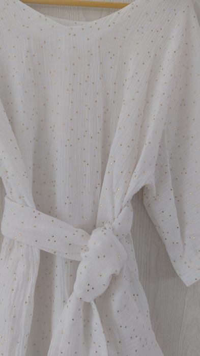 Muslinowa bawełniana sukienka biała w złote kropki Handmade