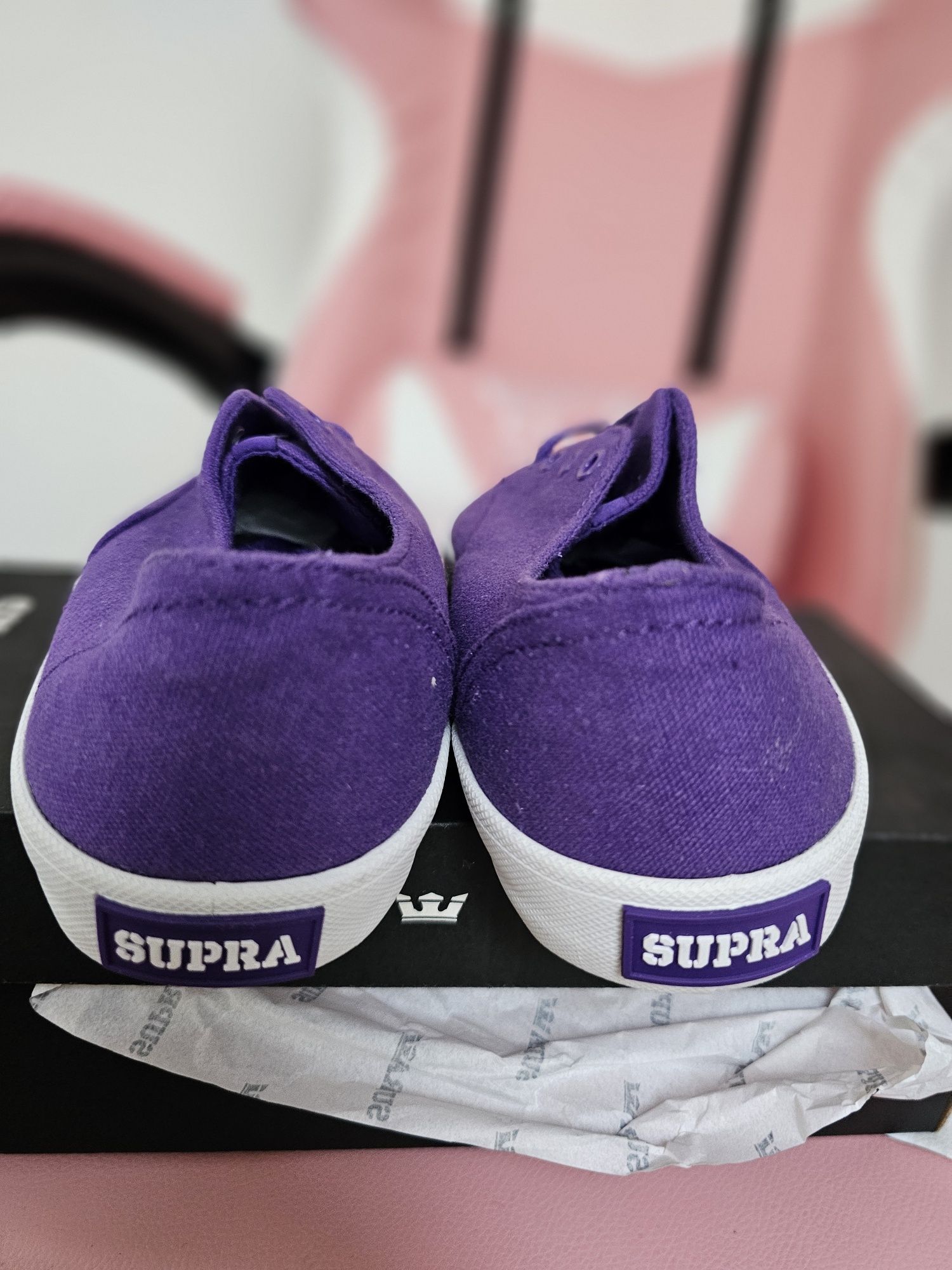 Buty nowe Supra eu40 purpurowe z wada