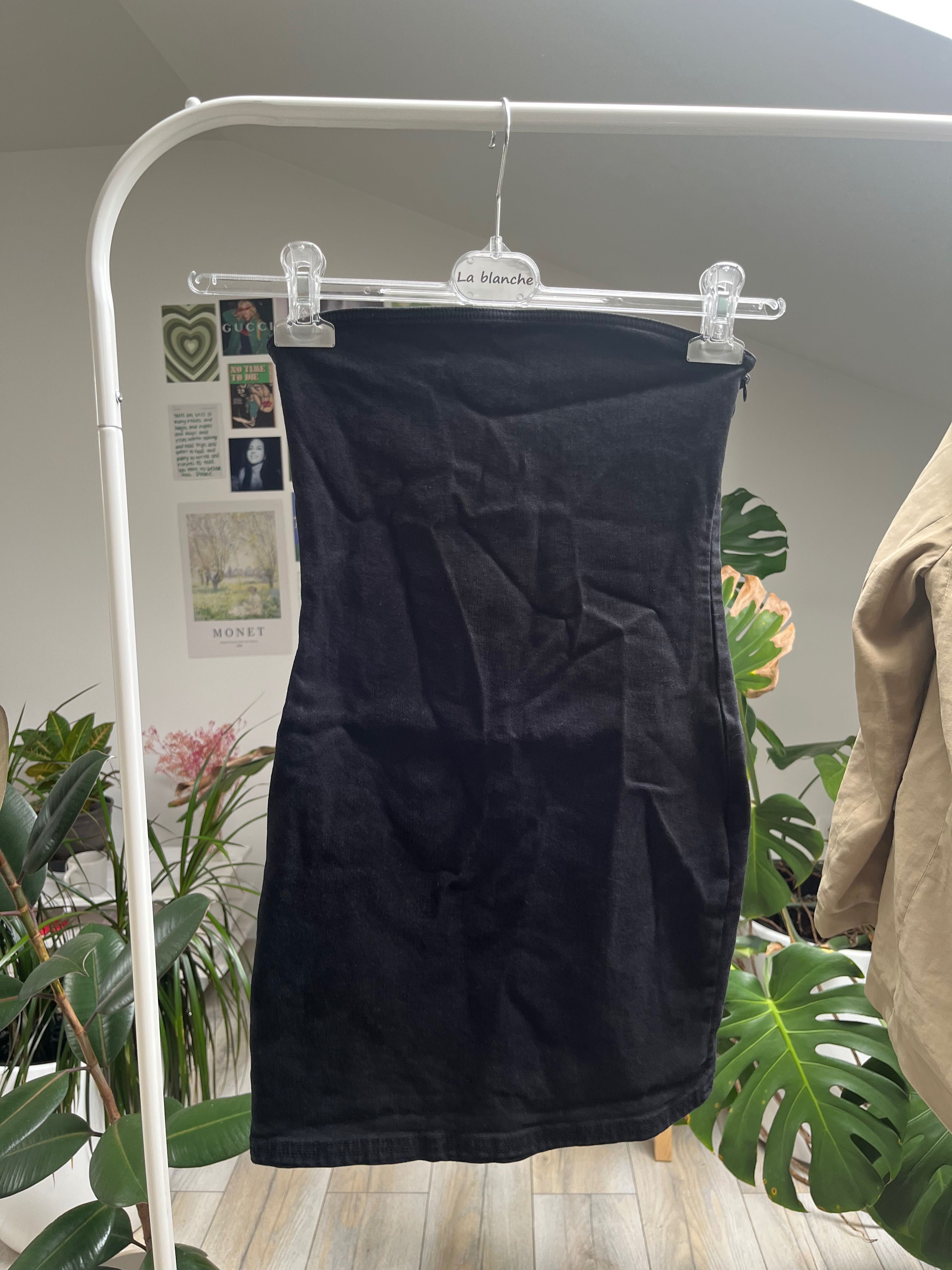 czarna dopasowana sukienka mini XS