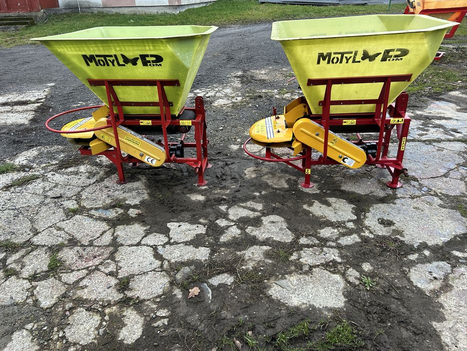 Piaskarka solarka posypywarka rozsiewacz piasku soli grysu Motyl Pom