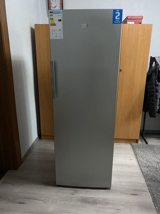 Продам морозильну камеру BEKO