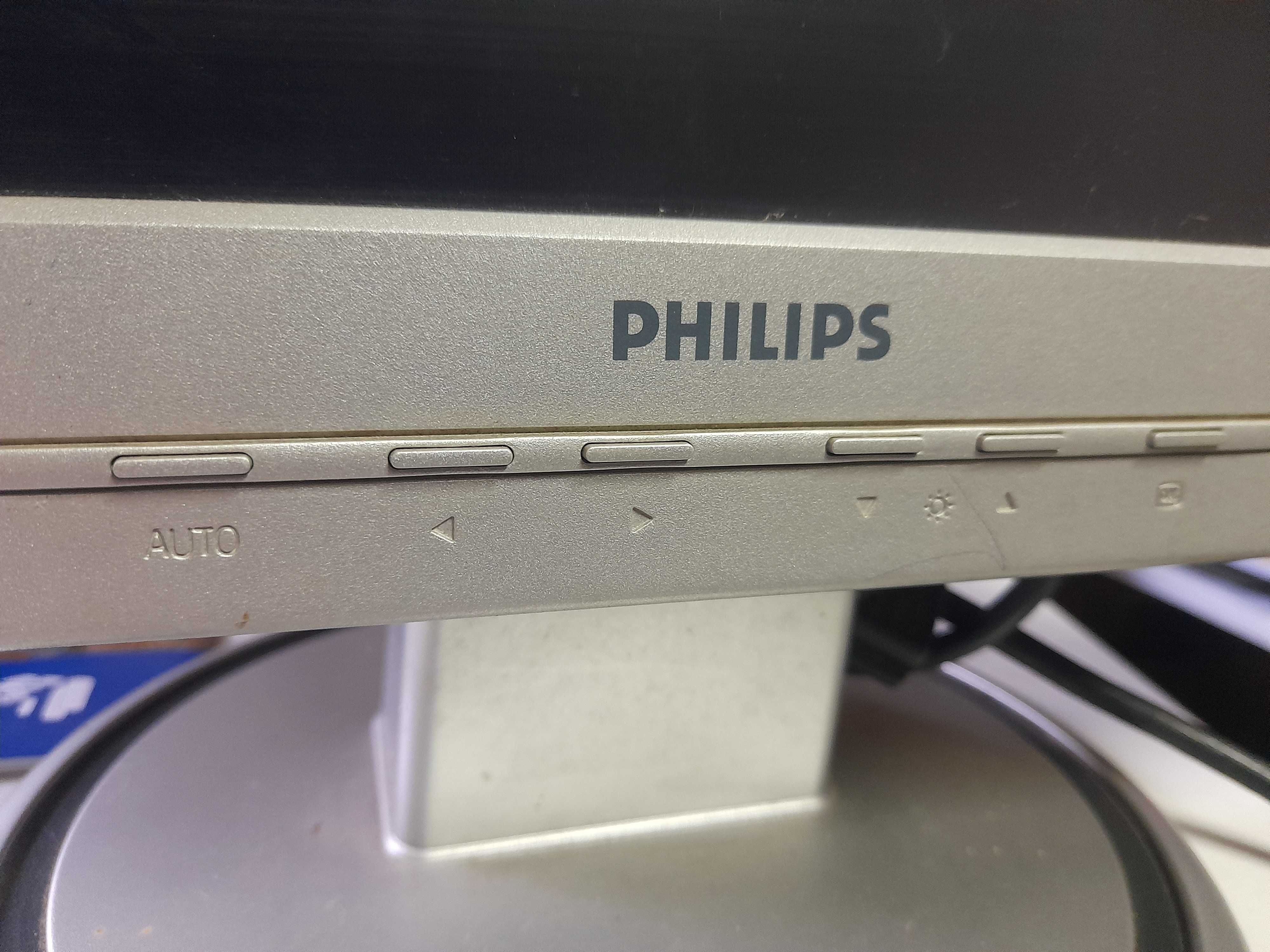 Monitor Philips 170s.