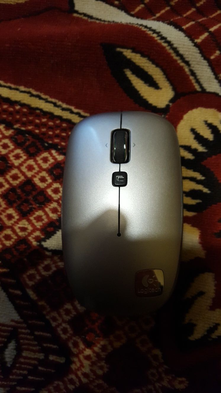 Миша Logitech V550 Nano Cordless Laser