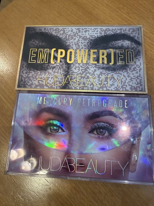 Dwie palety Huda Beauty