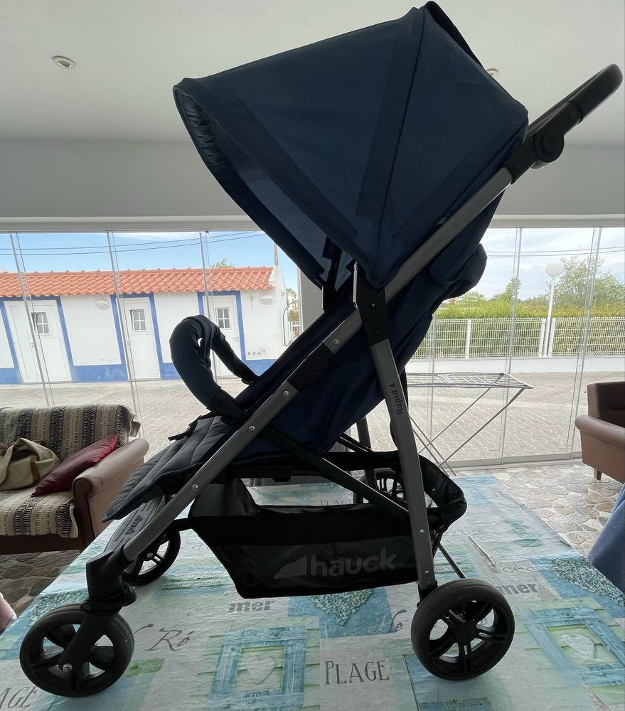 Carrinho de passeio para bebés
