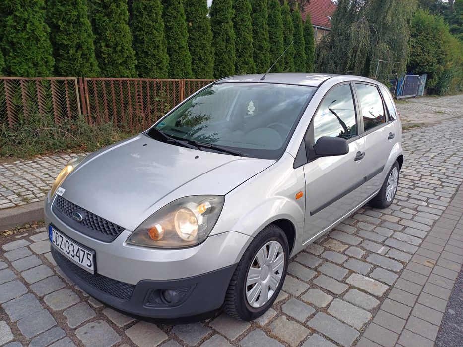 Ford Fiesta 2006r 5drzwi 1.4cm benzyna Klima super stan