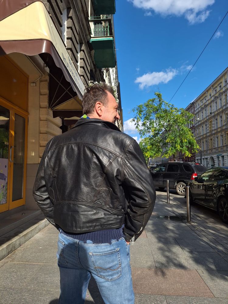 Kurtka skórzana czarna pilotka ramoneska motocyklowa piekna skóra natu