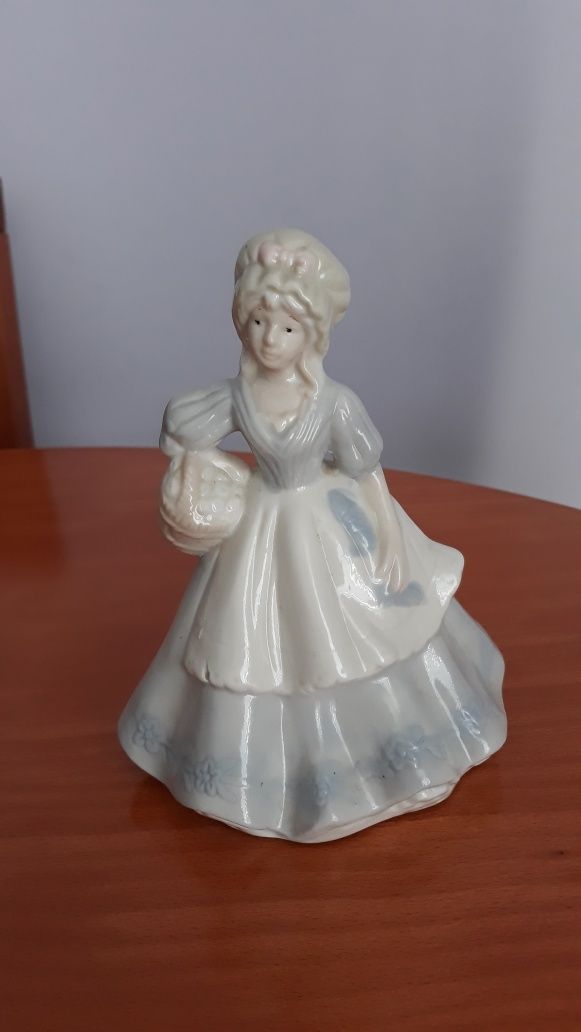 Figurka porcelanową Wertvolle ech te Handarbeit