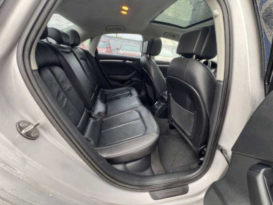 Audi A3      2015