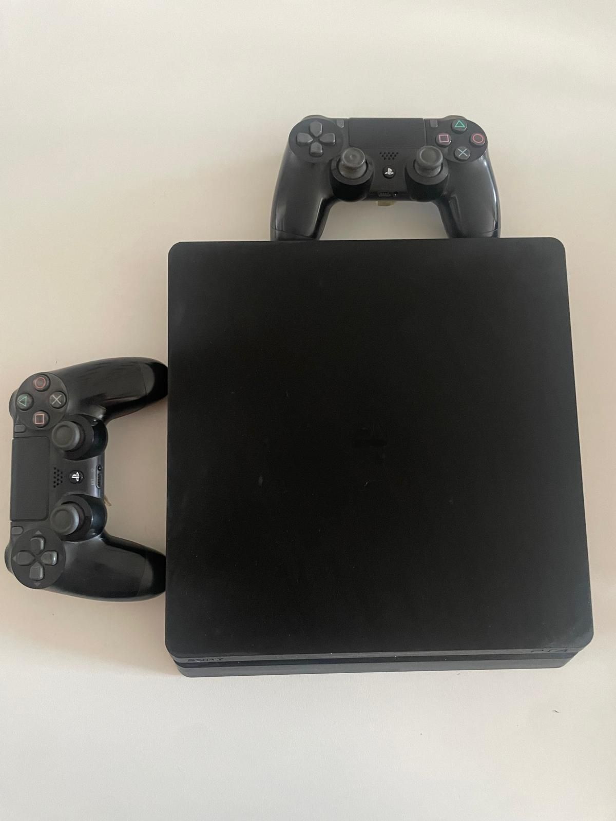 PlayStation 4 Slim 1TB + 2 comandos + jogos