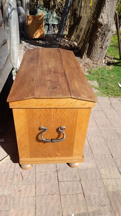 Skrzynia w stylu rustykalnym , fornirowana