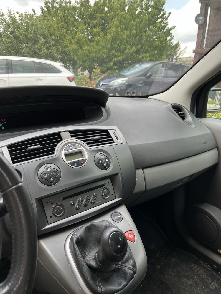 Renault Scenic II 2004 r. 1,5 dci bezwypadkowy