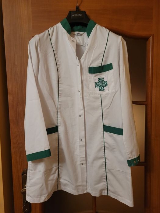 Fartuch medyczny rozmiar 36