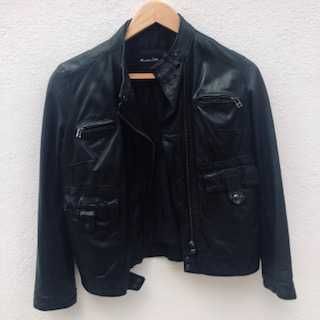 Casaco de cabedal preto da Massimo Dutti