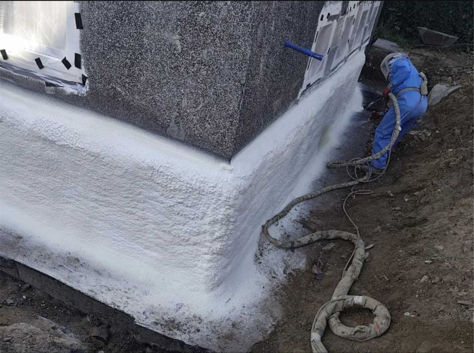 Już od Od 50 zł/m2 Extra PUR Ocieplanie pianą pur, Extra jakość PUR