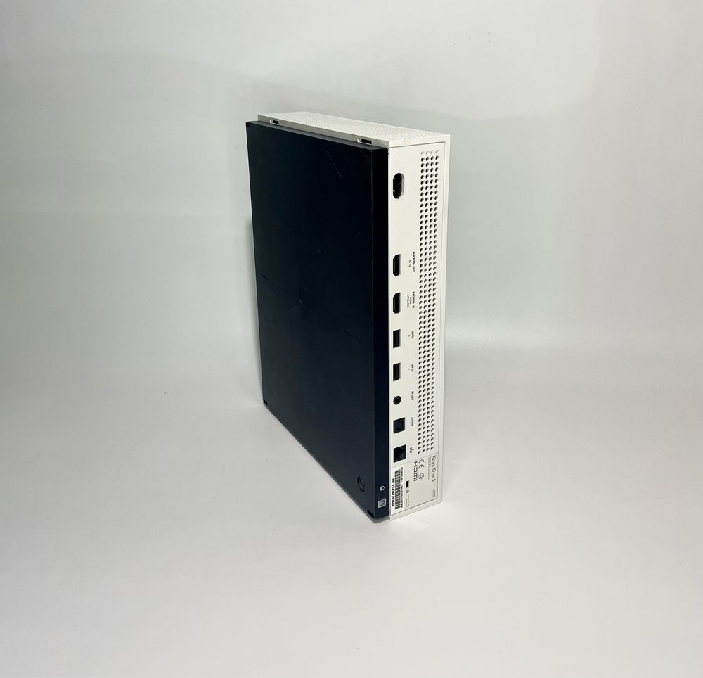 Xbox One S 500GB z GTA V, padem i kablami – sprawna, kompletna