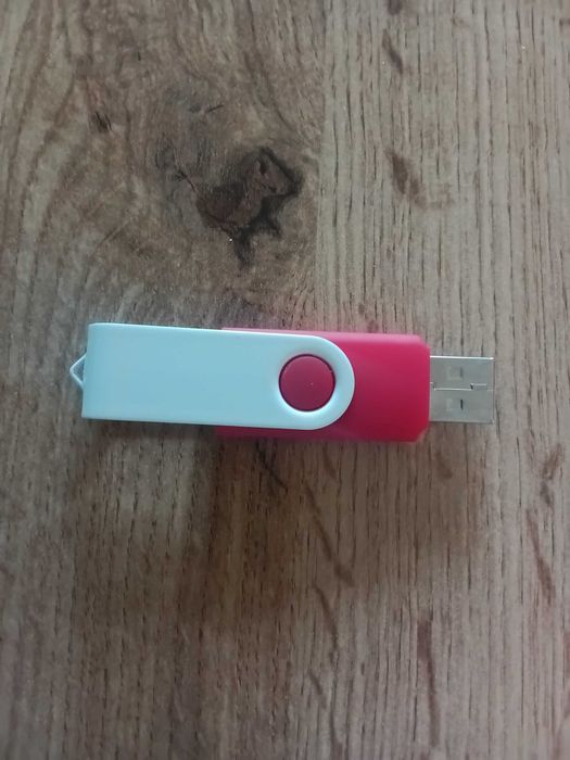 Pendrive 4GB nowy z Niemiec