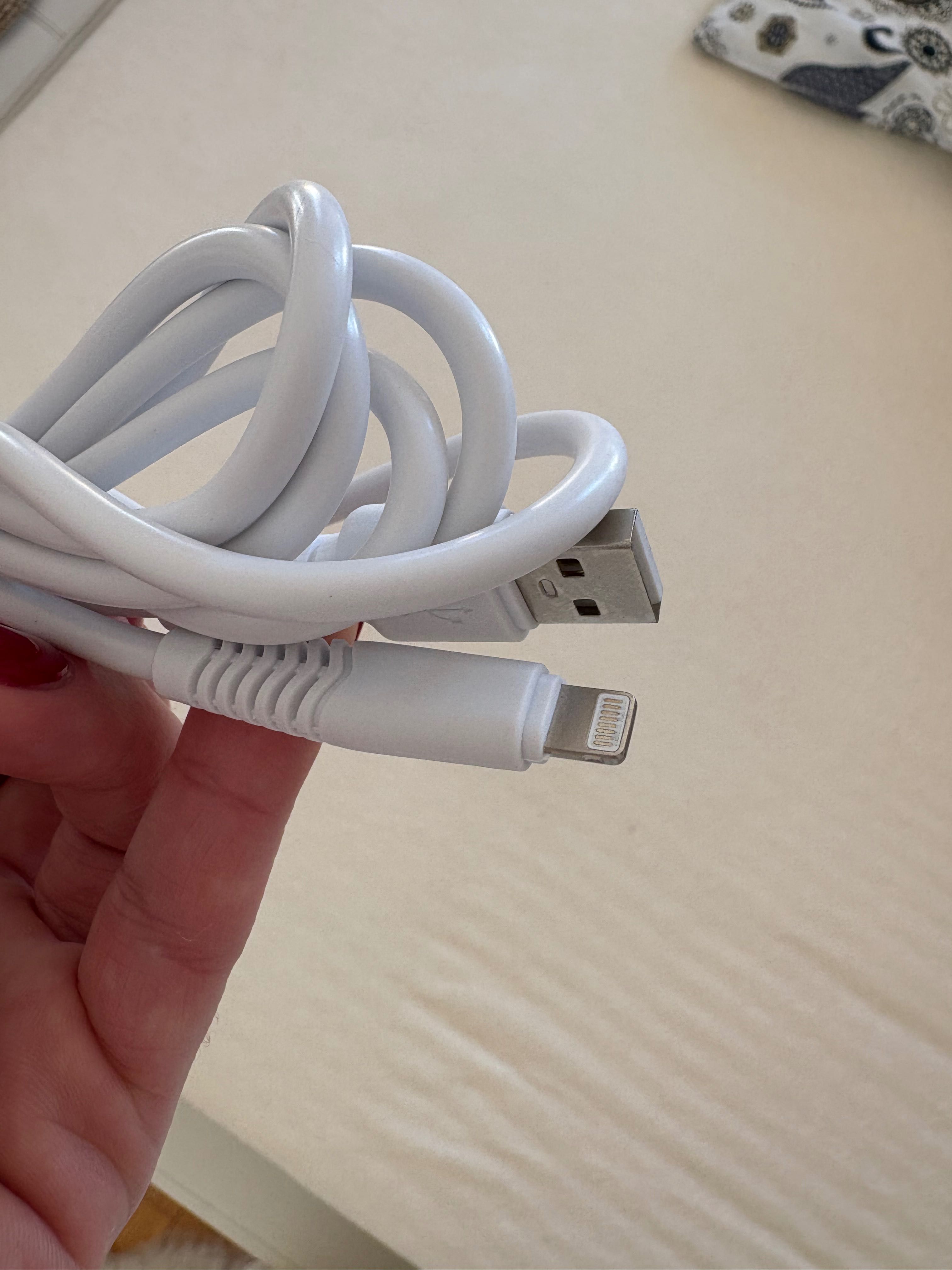 Kabel USB i Lightning 1,5 m nowy
