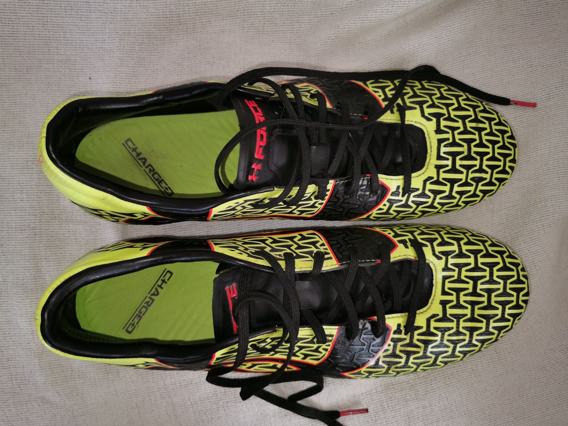 Under Armour ClutchFit Force 2.0 profesjonalne buty piłkarskie korki 4