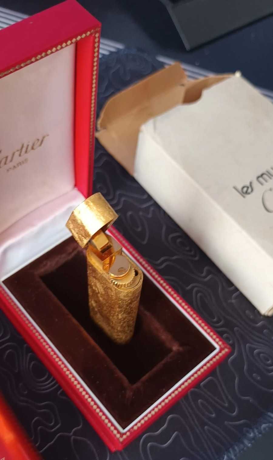 Isqueiro Cartier vintage folheado a ouro 18k