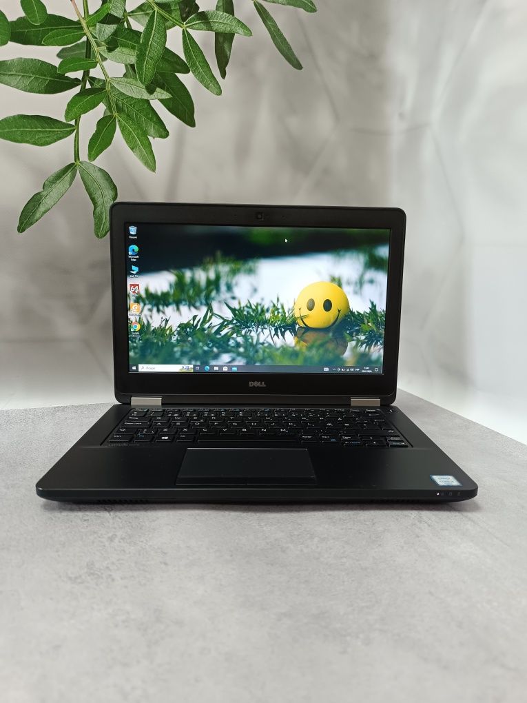 Ноутбук  Dell Latitude E5270/i5-6300U/8/256/12.5"/HD/Гарантія 9 м.