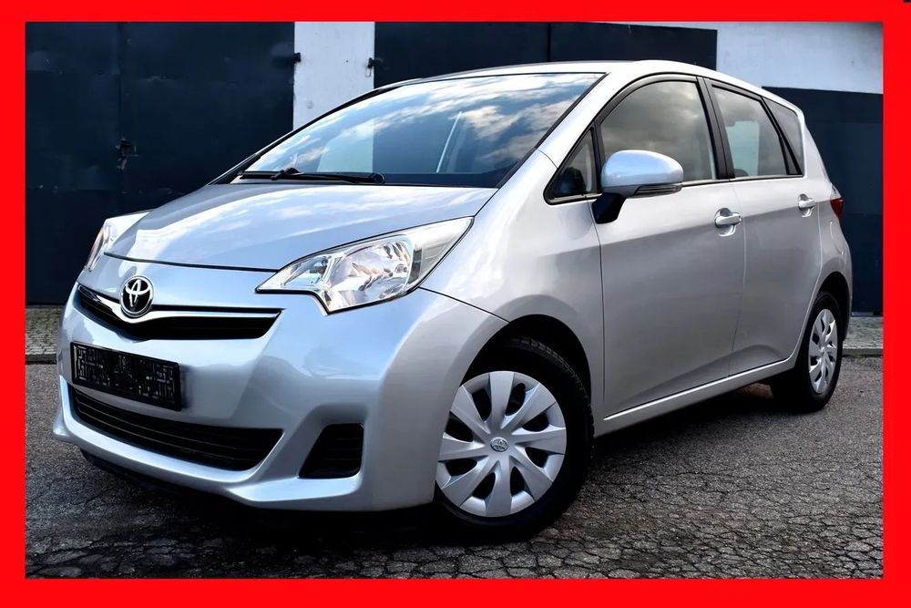 Toyota Verso S klimatyzacja 1,33 benzyna nawigacja AUTOMAT elektryka kamera cofania