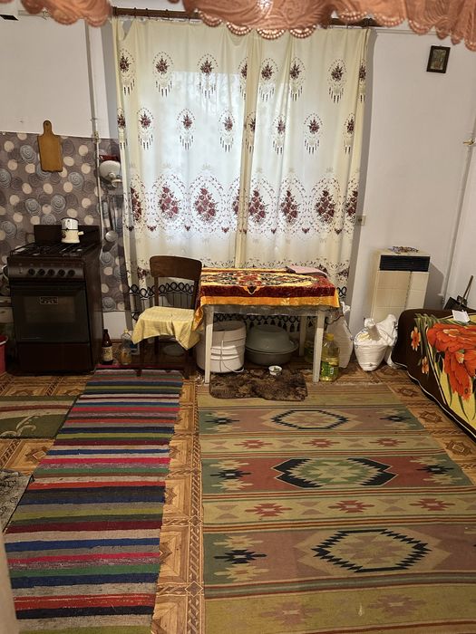 Продам житловий будинок з земельною ділянкою