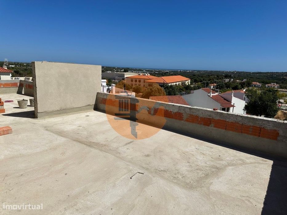 Apartamento novo T3 com Garagem, Terraço Privativo com vista Mar.