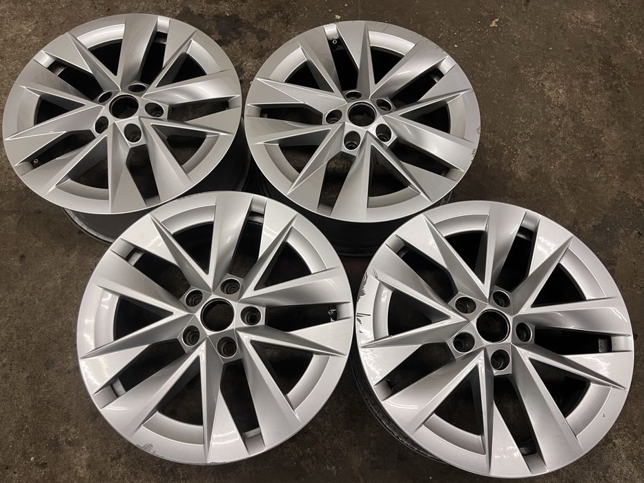 Komplet felg, Alufelgi 17'' Skoda Octavia 5E3 5x112 ET46
