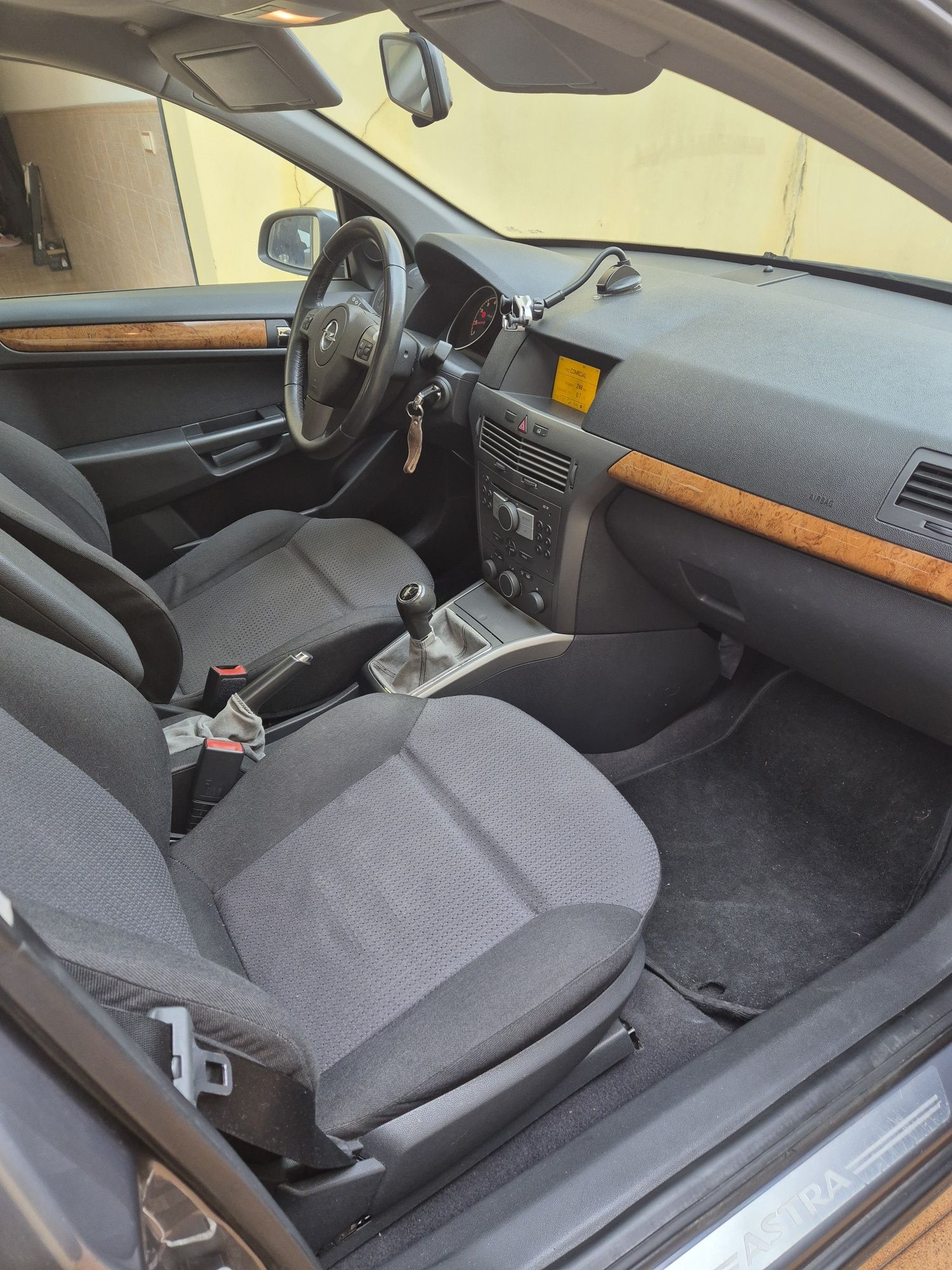 Opel astra poucos quilómetros
