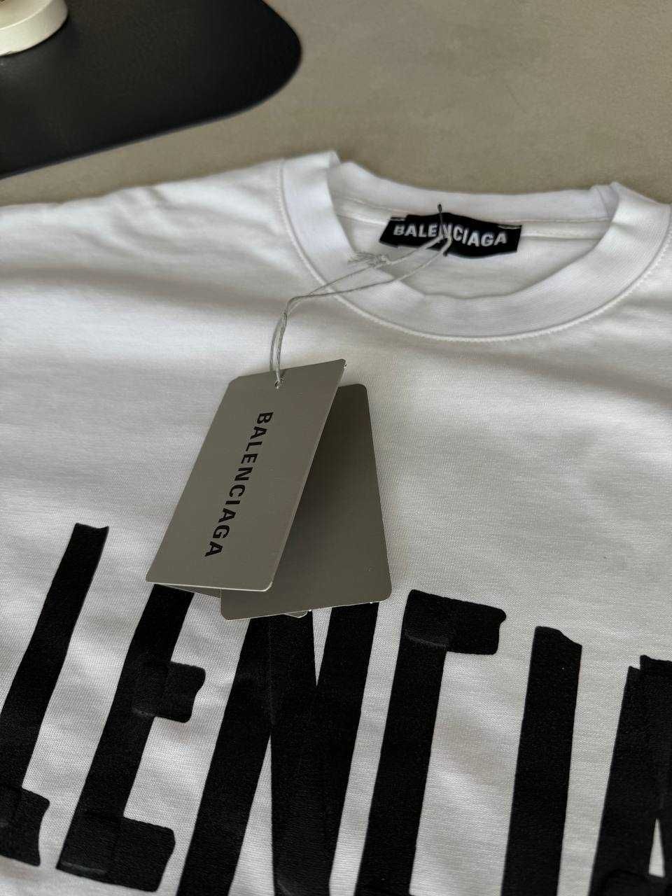 Nowe Koszulka Balenciaga