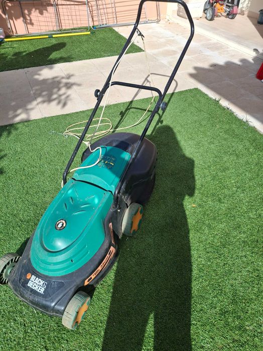 Corta Relva Black & Decker