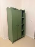 Zielona szafa z IKEA 89x50x187