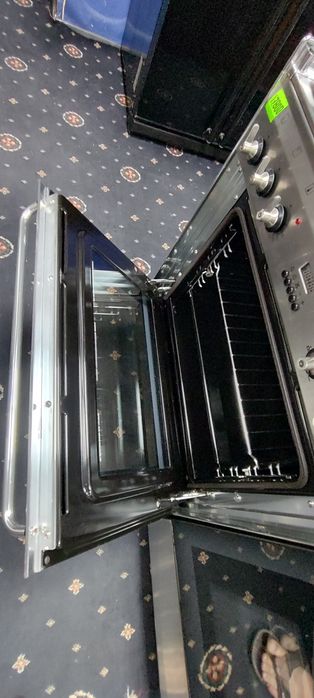 Брендова плита Smeg 60 см