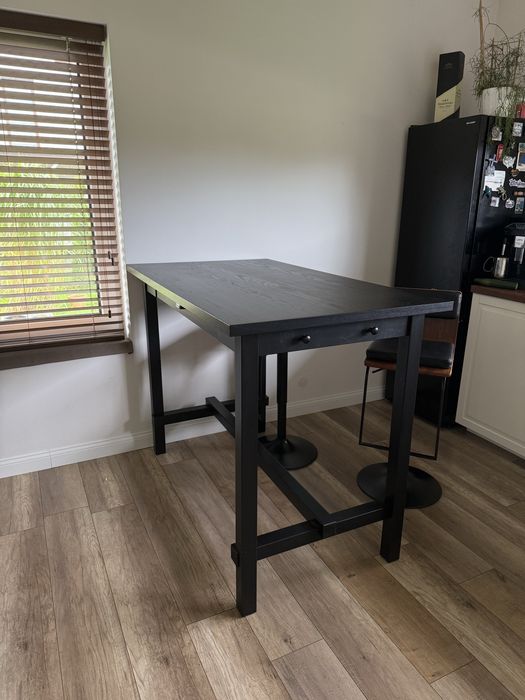 Stół barowy Ikea Nordviken krzesła hokery obrotowe regulowane