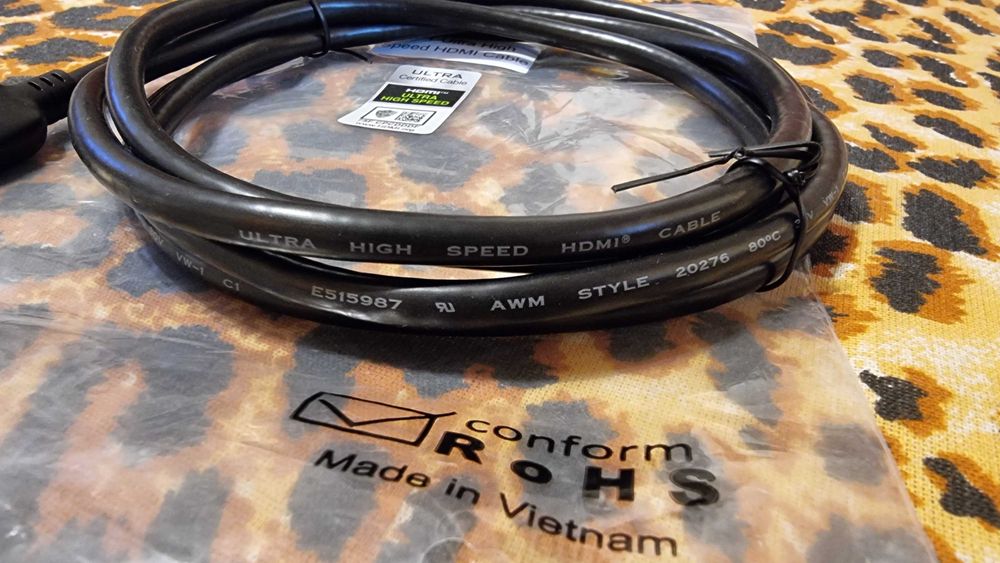 Продам кабели HDMI-HDMI 2.1 и 2.0 (5 метров, 2 метра)