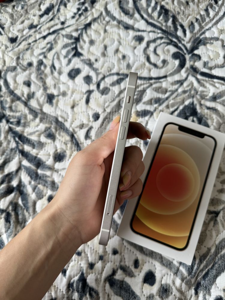 Telefon Iphone 12 64GB bialy Apple