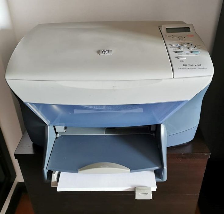Impressora Multifunções HP psc 750